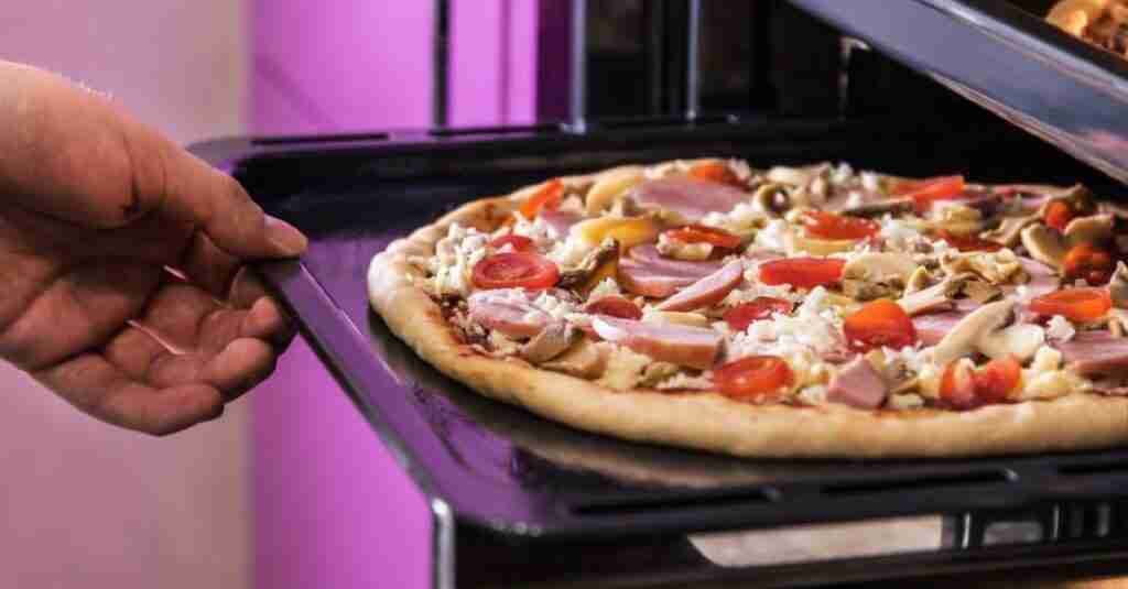 How to Cook Frozen Pizza Top Tips for Newbies
